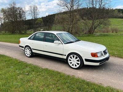 Begagnad Audi Quattro 174 HK (127 kW) 1991 Vit Sportkupé