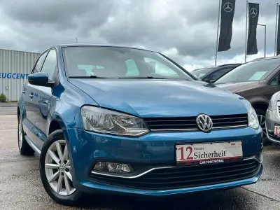 Gebraucht VW Polo LOUNGE 90 PS (66 kW) 2015 Blau Kleinwagen