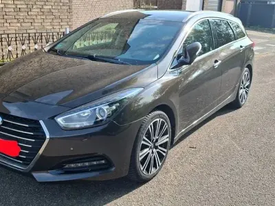 Gebraucht Hyundai i40 Premium 141 PS (103 kW) 2017 Schwarz Limousine
