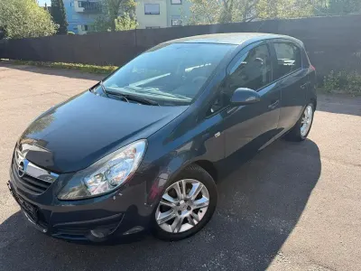 Usado Opel Corsa Innovation 90 HP (66 kW) 2009 Azul Citadino