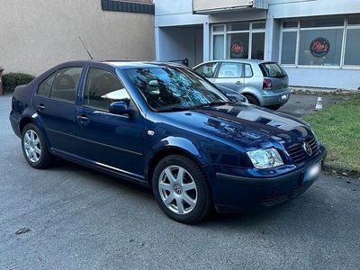 Gebraucht VW Bora 140 PS (102 kW) 2003 Blau Limousine