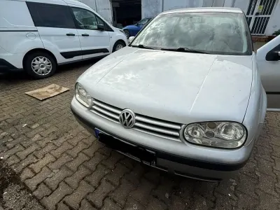 Brugt VW Golf IV 101 HK (74 kW) 2002 Sølv Hatchback