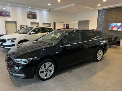 Gebraucht VW Golf VIII 150 PS (110 kW) 2022 Schwarz Kombi
