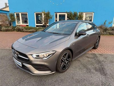 Gebraucht Mercedes CLA180 Shooting Brake AMG line 136 PS (100 kW) 2021 Mountaingrau Kombi