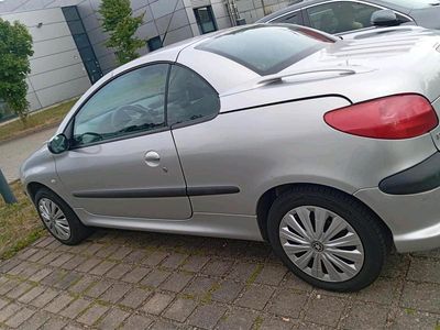 Silber Gebraucht 2002 Peugeot TePee Kleinwagen | 700 €