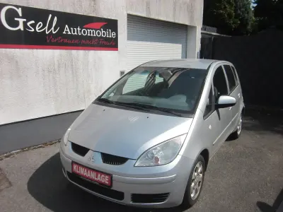 Gebraucht Mitsubishi Colt Invite 95 PS (69 kW) 2005 Silber Kleinwagen
