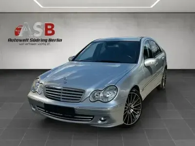 Gebraucht Mercedes C200 Sport Edition 163 PS (119 kW) 2006 Iridiumsilber  metalliclack Limousine