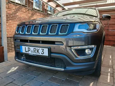 Usado Jeep Compass Limited 170 HP (125 kW) 2020 Cinzento SUV