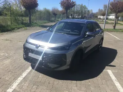 Ny VW T-Roc R-line 150 HK (110 kW) 2026 Grå SUV