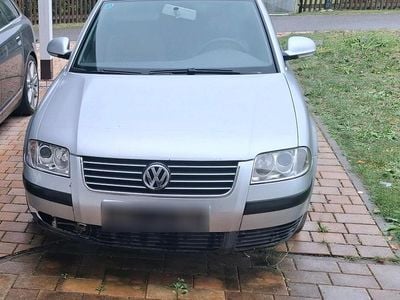 Usata VW Passat 101 CV (74 kW) 2003 Argento Station wagon
