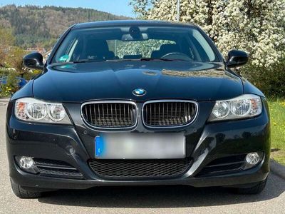 gebraucht BMW 318 318 i Aut./wenig km/TÜV neu/Scheckheft