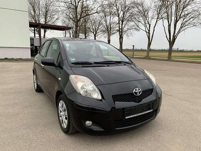 Gebraucht Toyota Yaris Executive 99 PS (72 kW) 2010 Schwarz Limousine