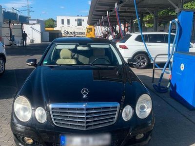 Mercedes E200