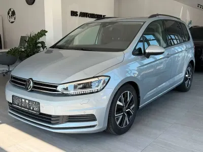 Gebraucht VW Touran Comfortline 150 PS (110 kW) 2025 Dolomit silber Van / Kleinbus