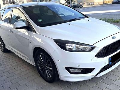 Weiß Gebraucht 2017 Ford Focus ST-Line Kombi | 8.250 € (Fairer Preis)