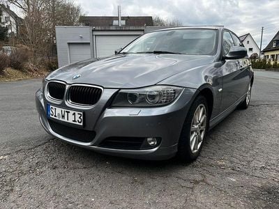 Gebraucht BMW 320 Sport Line 184 PS (135 kW) 2012 Grau Limousine