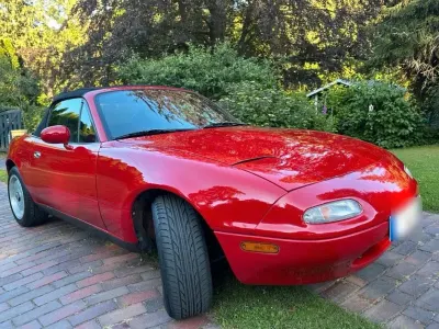 Gebraucht Mazda 2 115 PS (84 kW) 1989 Rot Cabrio