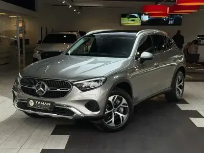 Gebraucht Mercedes GLC300e 136 PS (100 kW) 2024 Andere SUV