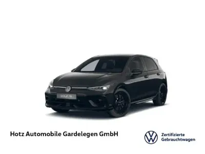 Gebraucht VW Golf VIII Black Edition 333 PS (244 kW) 2024 Grenadillschwarz metallic Limousine
