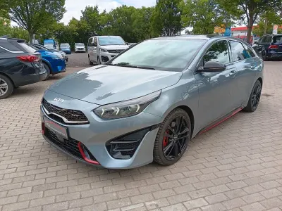 Gebraucht Kia ProCeed GT GT 204 PS (150 kW) 2024 Silber Kleinwagen