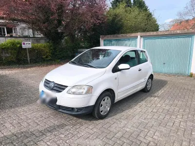 Używany VW Fox Style 55 KM (40 kW) 2010 Biały Hatchback