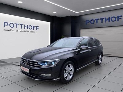 Gebraucht VW Passat Elegance 150 PS (110 kW) 2020 Deep black perleffekt Kombi