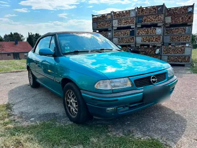 Gebraucht Opel Astra Cabriolet 116 PS (85 kW) 1996 Blau Cabrio