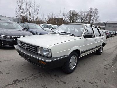 Second-hand VW Passat 72 CP (52 kW) 1987 Alb Berlinǎ