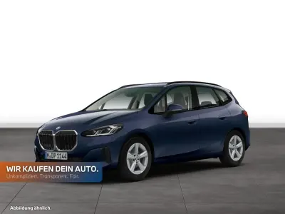 Gebraucht BMW 220 Active Tourer Luxury Line 156 PS (114 kW) 2025 Night dusk blue Van / Kleinbus