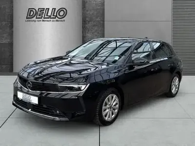 Używany Opel Astra Enjoy 110 KM (80 kW) 2023 Czarny Sedan/Limuzyna