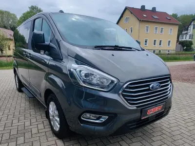 Gebraucht Ford Transit Trend 131 PS (96 kW) 2022 Grau Van / Kleinbus