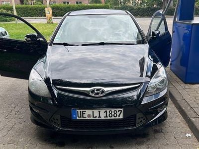 Gebraucht Hyundai i30 Classic 109 PS (80 kW) 2012 Schwarz Kombi