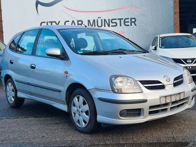 Nissan Almera Tino