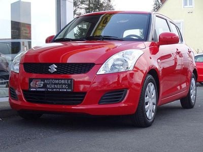 Begagnad Suzuki Swift Club 94 HK (69 kW) 2012 Röd Halvkombi