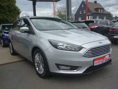 Gebraucht Ford Focus Titanium 120 PS (88 kW) 2015 Silber Limousine