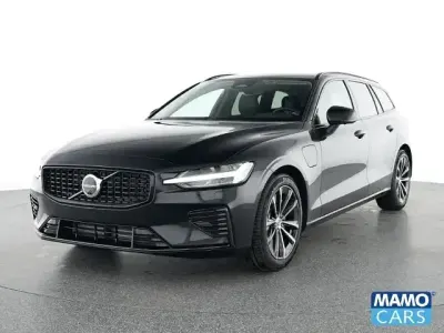 Gebraucht Volvo V60 Plus 455 PS (334 kW) 2025 Schwarz Kombi