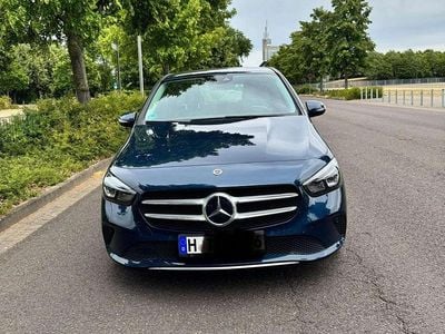 Gebraucht Mercedes B200 163 PS (119 kW) 2020 Van / Kleinbus