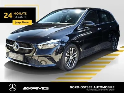 Gebraucht Mercedes B180 116 PS (85 kW) 2024 Schwarz Kleinwagen