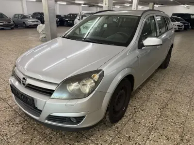 Gebraucht Opel Astra Edition 105 PS (77 kW) 2005 Silber Limousine
