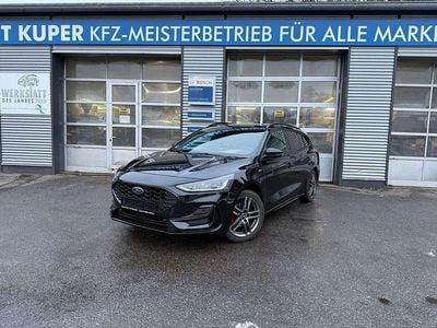 Agate black Gebraucht 2023 Ford Focus ST-Line Kombi | 19.950 € (Guter Preis)
