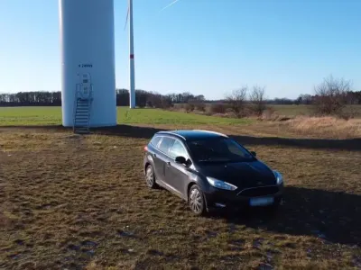 Usata Ford Focus 101 CV (74 kW) 2017 Nero Station wagon