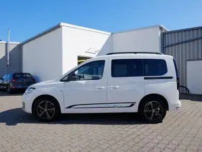 Używany VW Caddy Edition 102 KM (75 kW) 2025 Biały Minivan