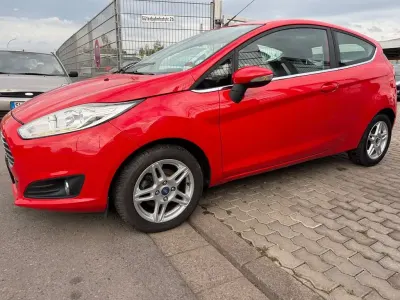 Gebraucht Ford Fiesta Titanium 101 PS (74 kW) 2014 Rot Kleinwagen