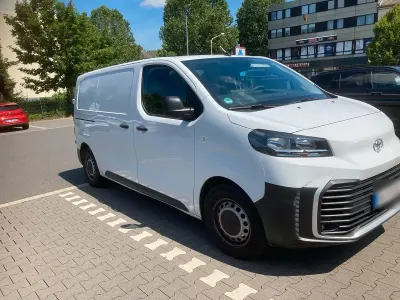 Gebraucht Toyota Proace 120 PS (88 kW) 2024 Weiß Van / Kleinbus