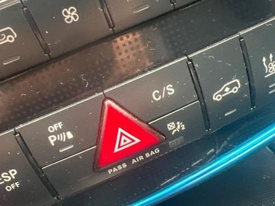Mercedes R320