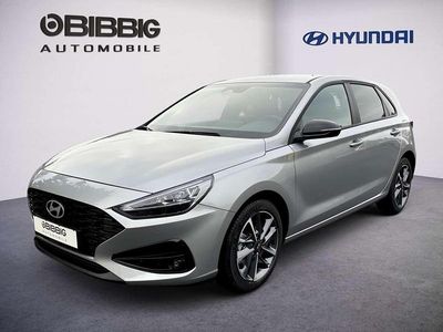 Gebraucht Hyundai i30 Advantage 101 PS (74 kW) 2024 Shimmering silver Limousine