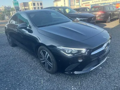 Gebraucht Mercedes CLA180 Luxury 116 PS (85 kW) 2022 Schwarz Coupé