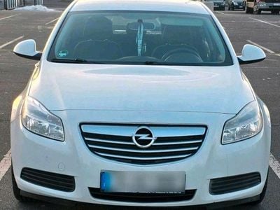 Gebraucht Opel Insignia 116 PS (85 kW) 2011 Weiß Limousine