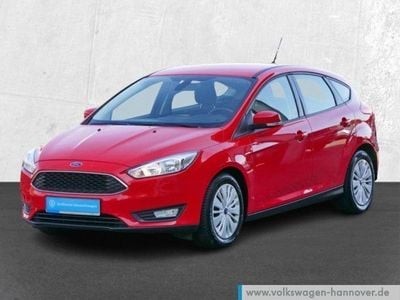 Gebraucht Ford Focus Trend 101 PS (74 kW) 2016 Rot Kleinwagen