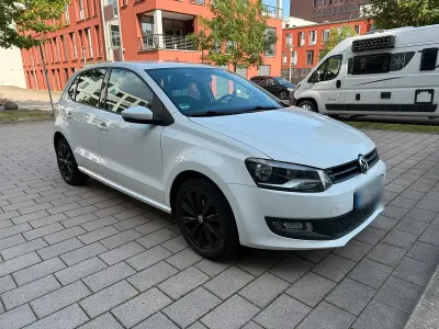 Gebraucht VW Polo Team 90 PS (66 kW) 2011 Weiß Kleinwagen